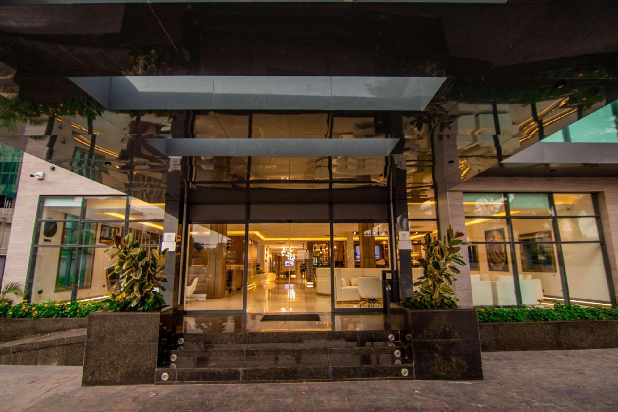 The Safron Hotel Lagos Ngoại thất bức ảnh