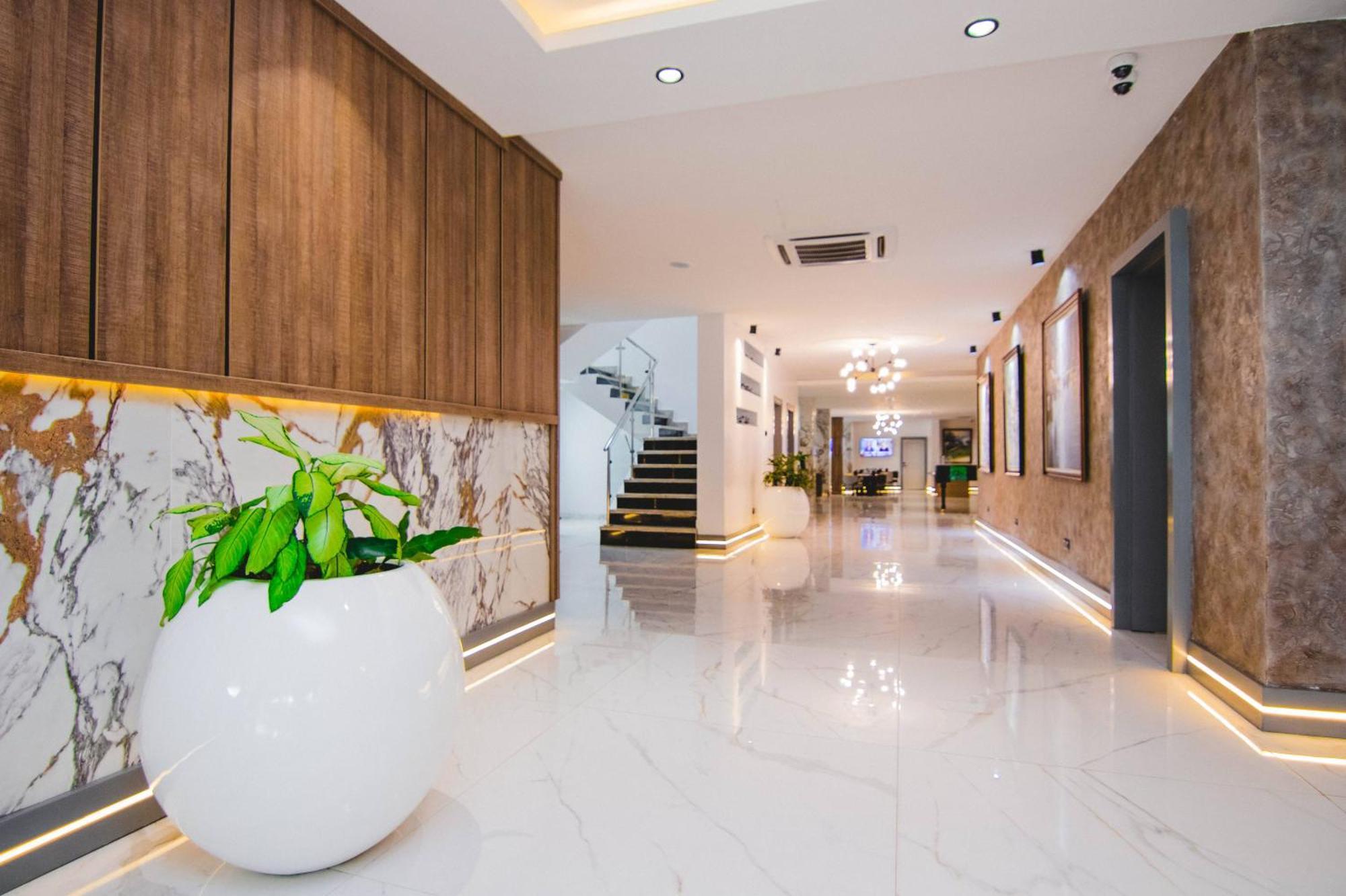 The Safron Hotel Lagos Ngoại thất bức ảnh