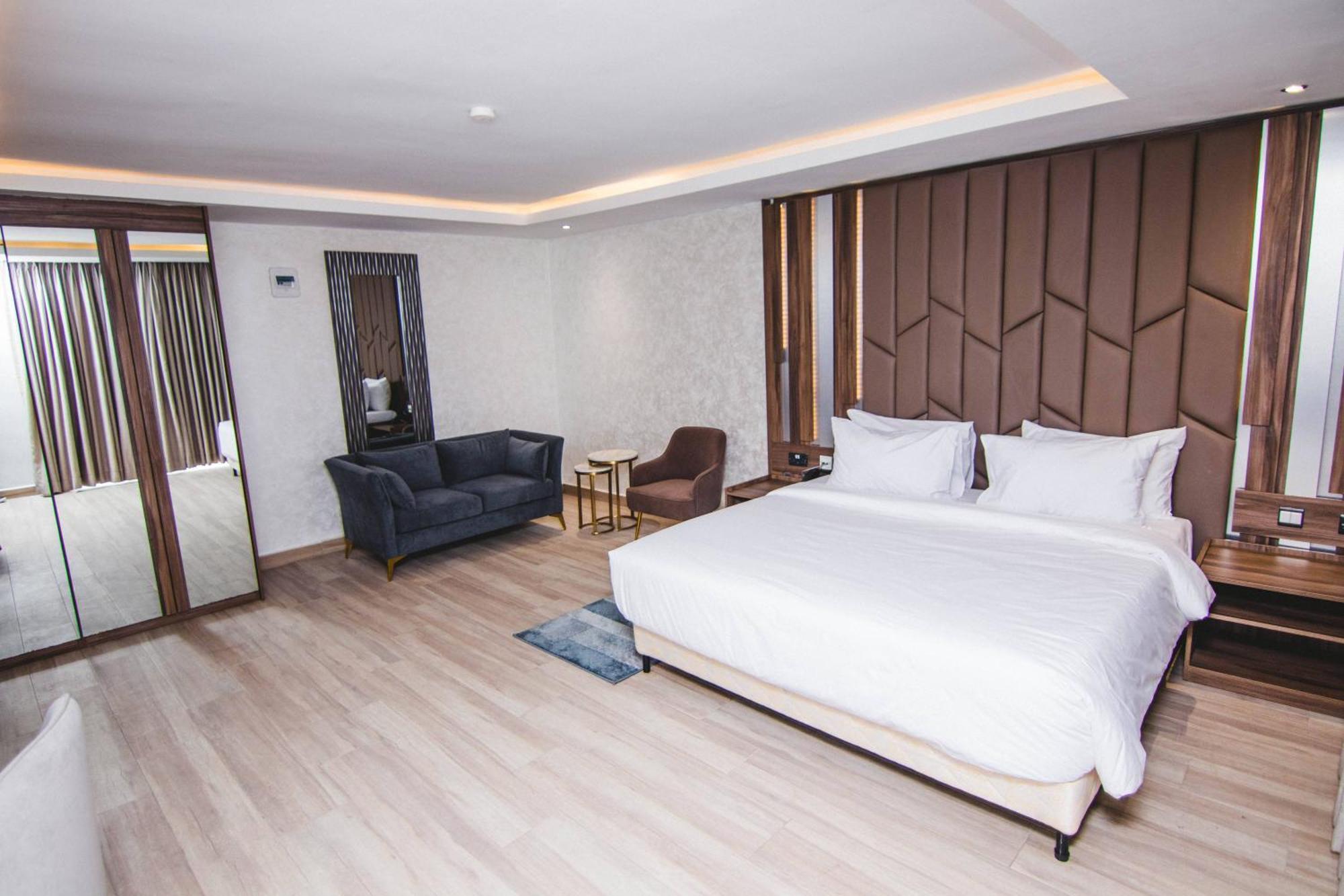 The Safron Hotel Lagos Ngoại thất bức ảnh