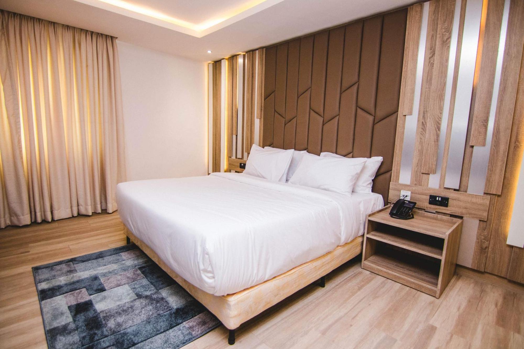 The Safron Hotel Lagos Ngoại thất bức ảnh