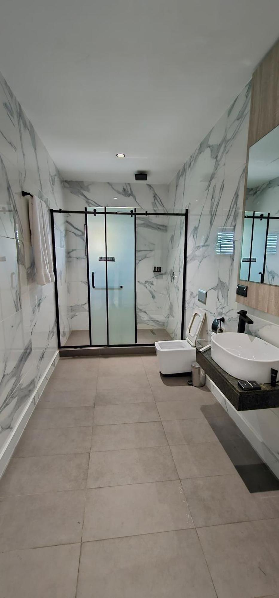The Safron Hotel Lagos Ngoại thất bức ảnh